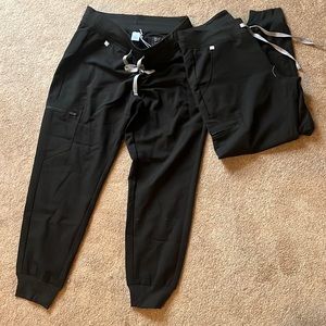 FIGS black scrub jogger bottoms new without tag